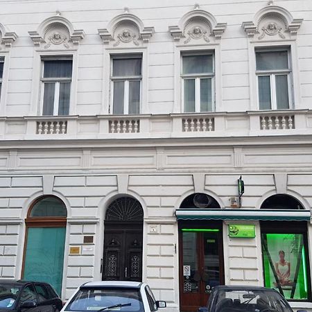Boutique Ii. Apartment Eger Exterior photo
